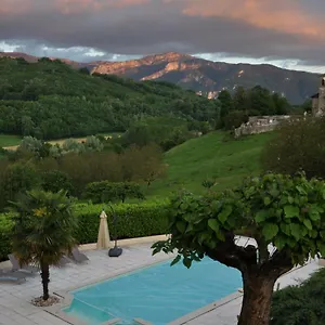la-bourgeat.hotels-rhonealpes.com/